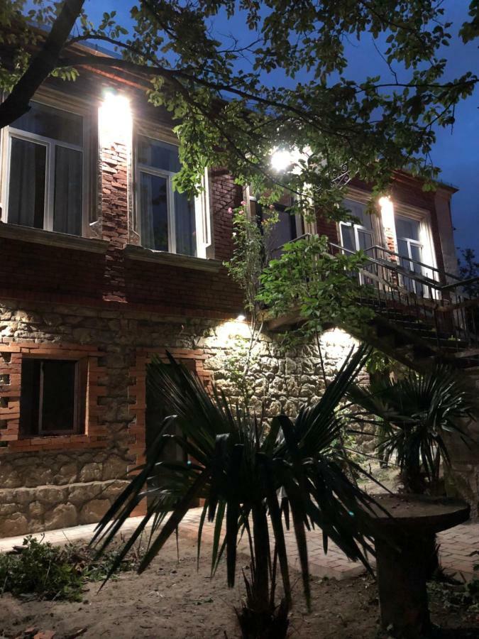 Guest House Hello Kutaisi Exterior photo